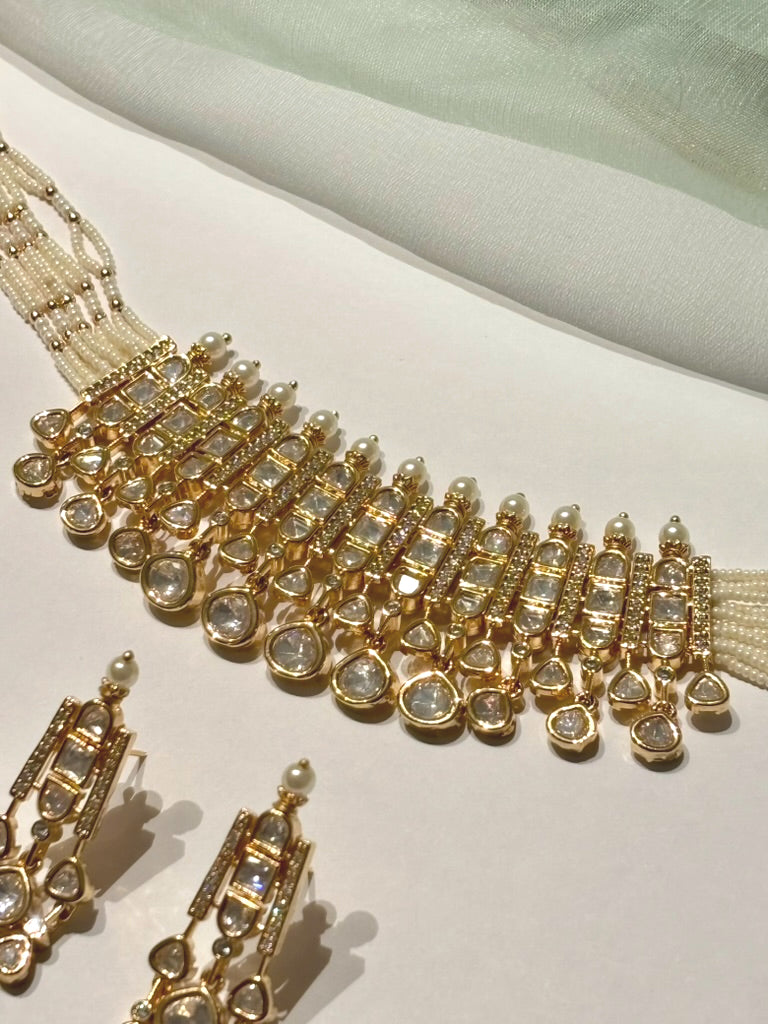 Ruhani Kundan Pearl Choker