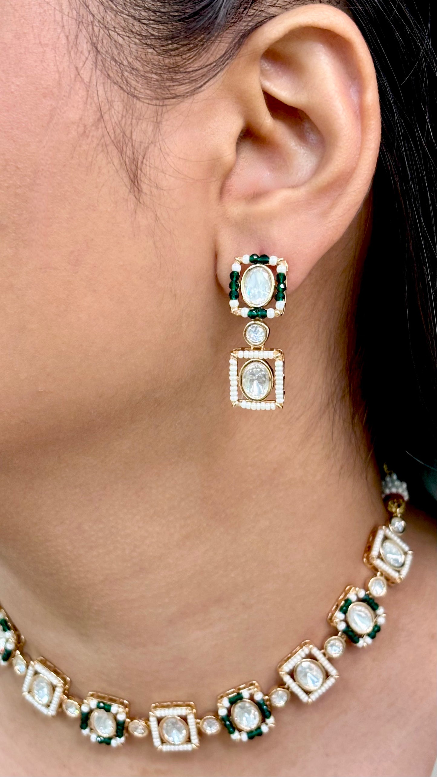 Delicate Jade & White Polki Necklace Set