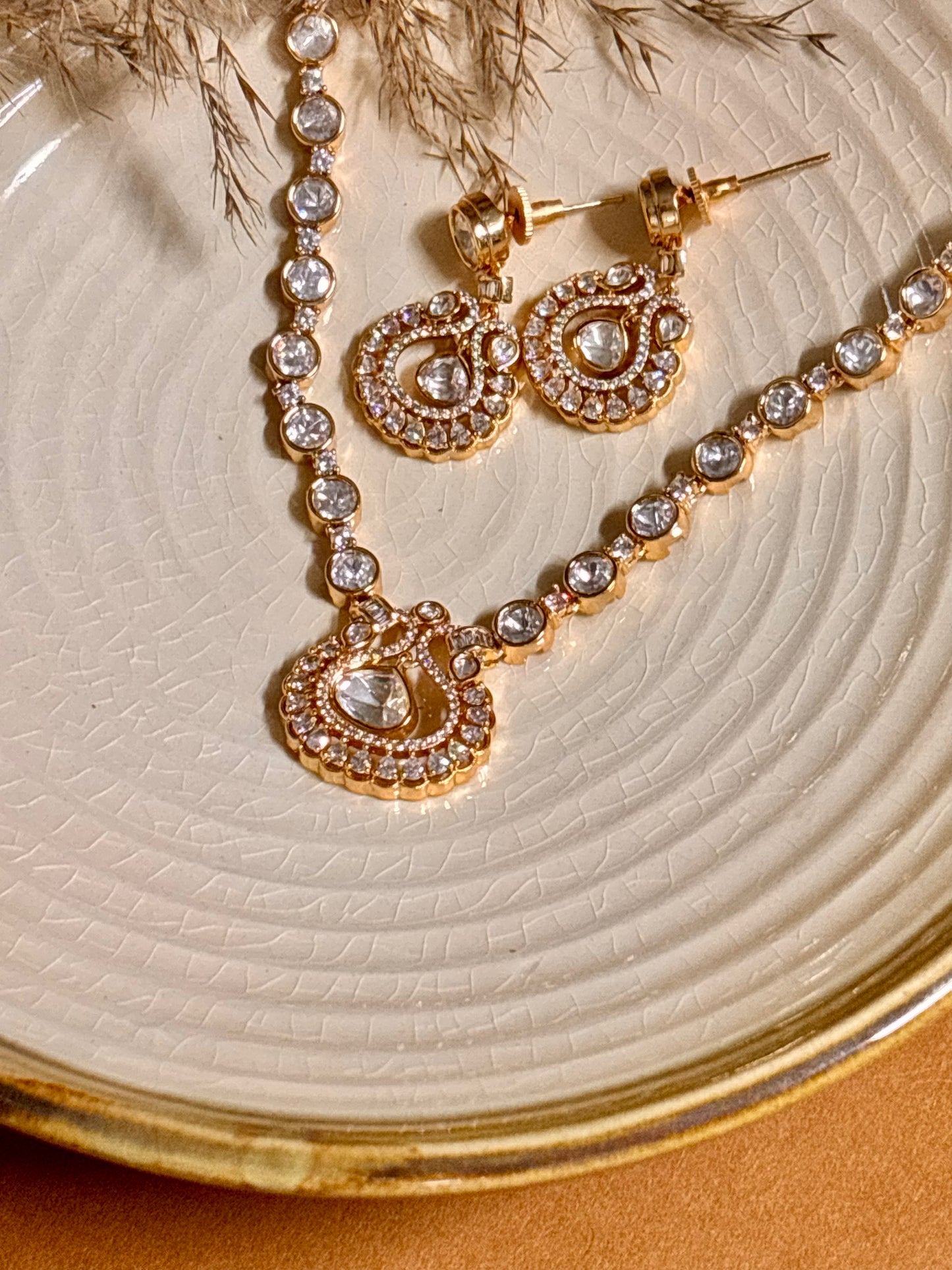 Elegant Plain Polki Necklace Set