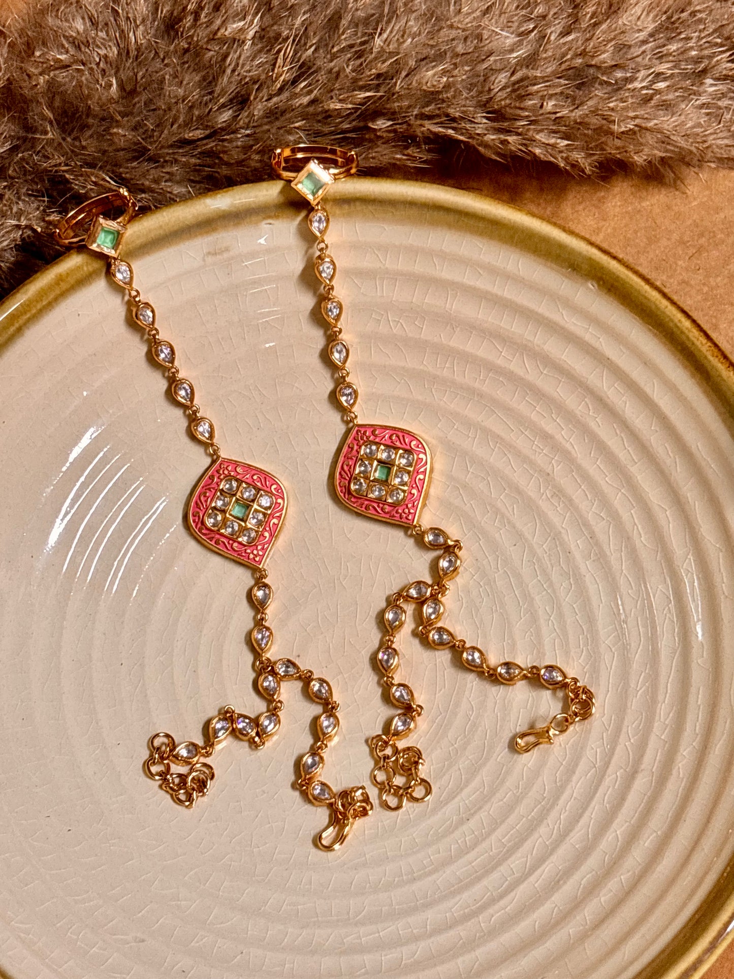 Vintage Radiance Kundan Haathphool