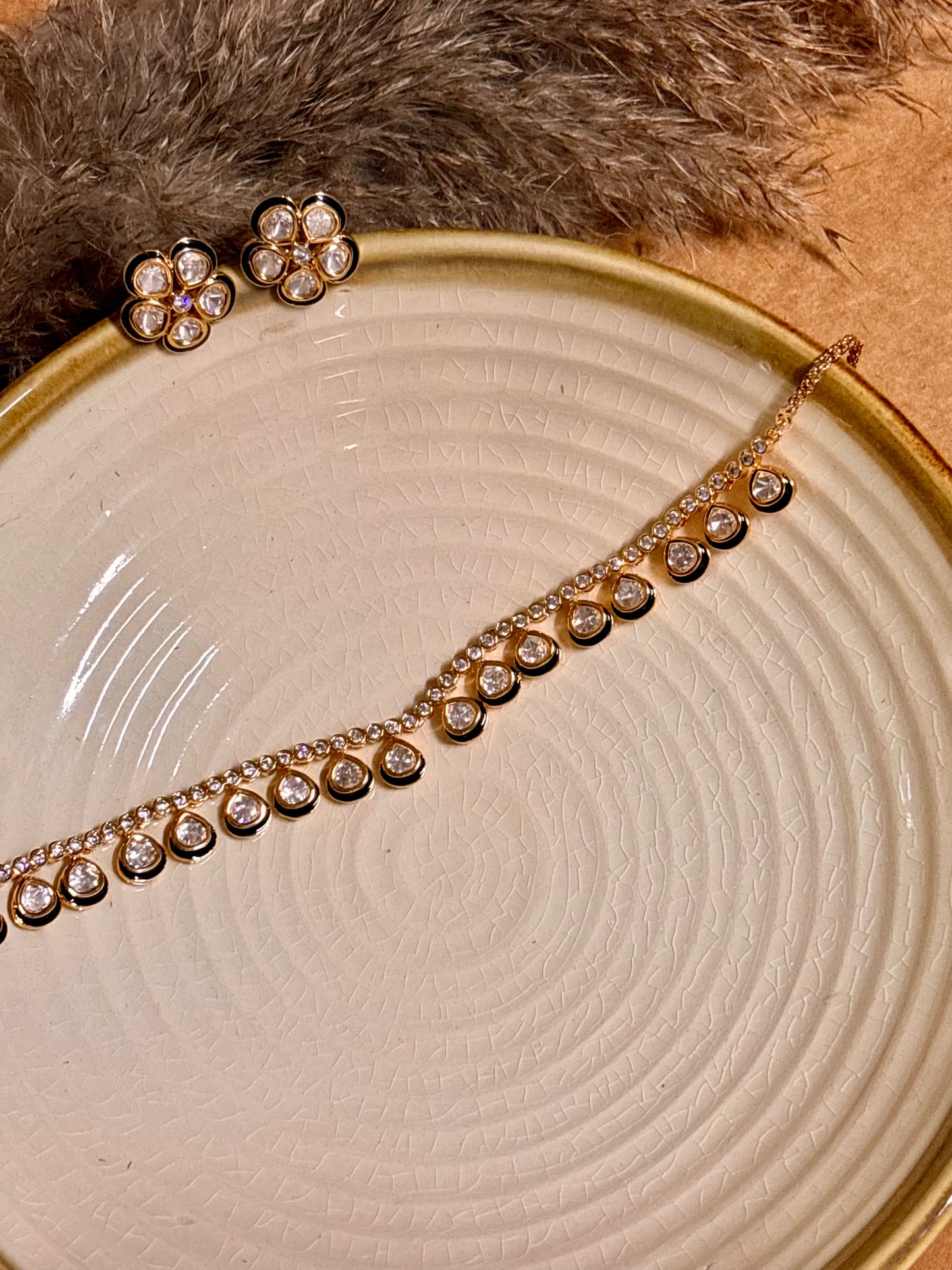 Minimalist Emerald Kundan & Polki Choker Set