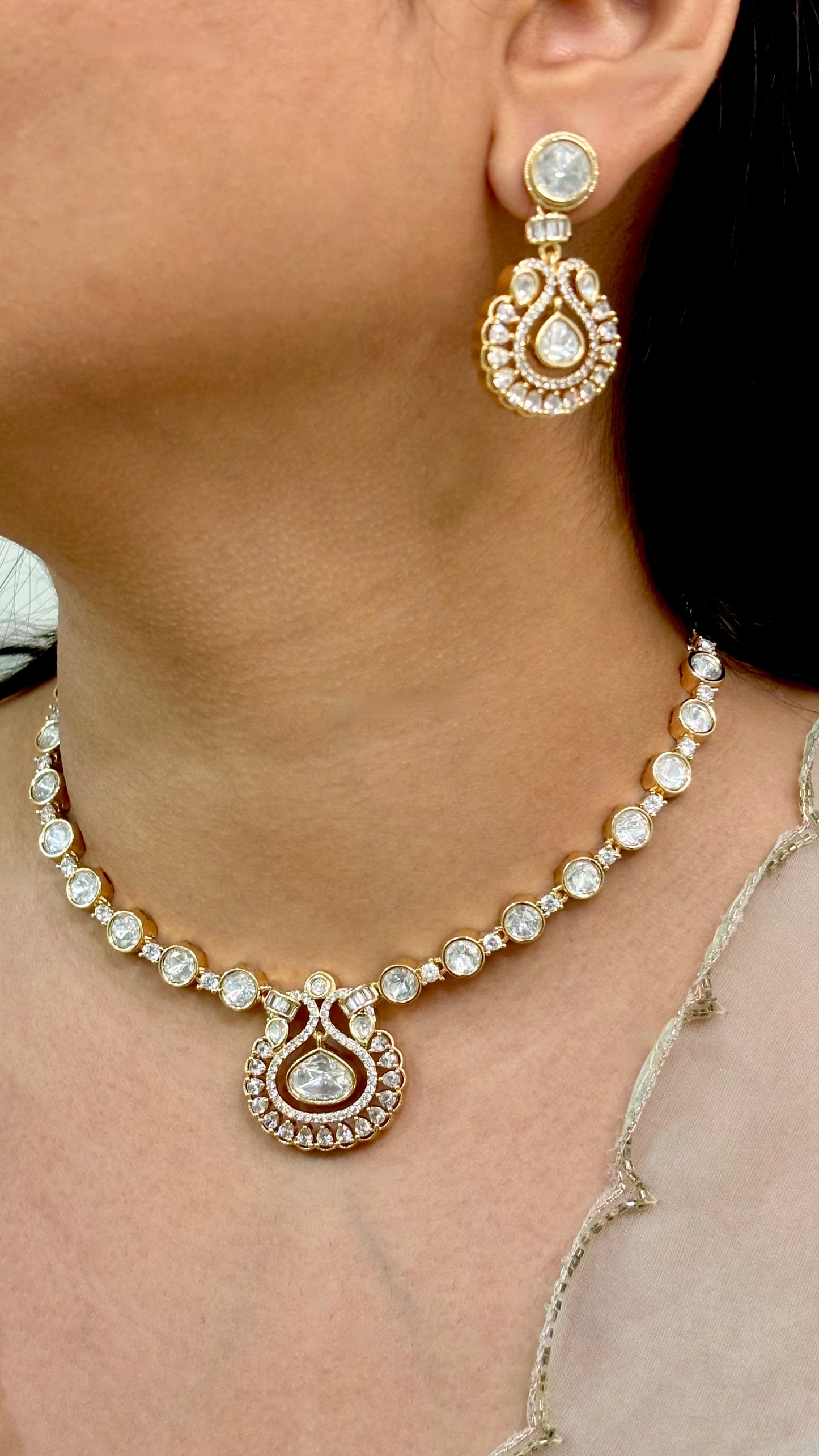 Elegant Plain Polki Necklace Set