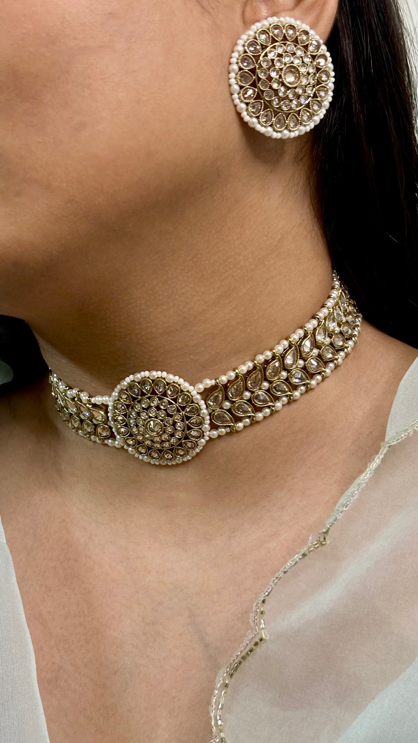 Timeless Beige & Kundan Choker Set with White Beads