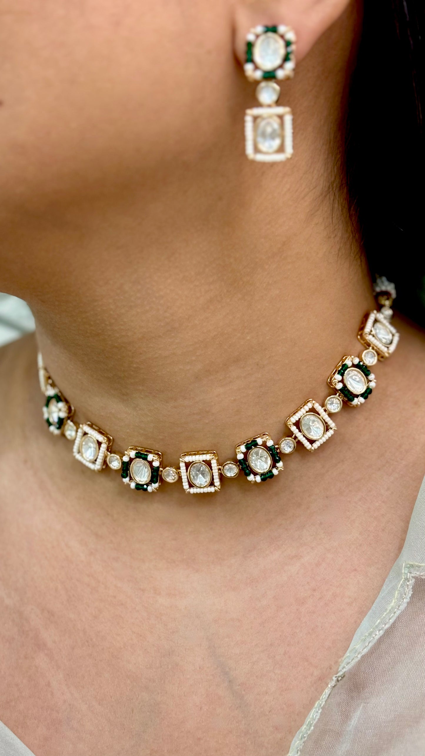Delicate Jade & White Polki Necklace Set