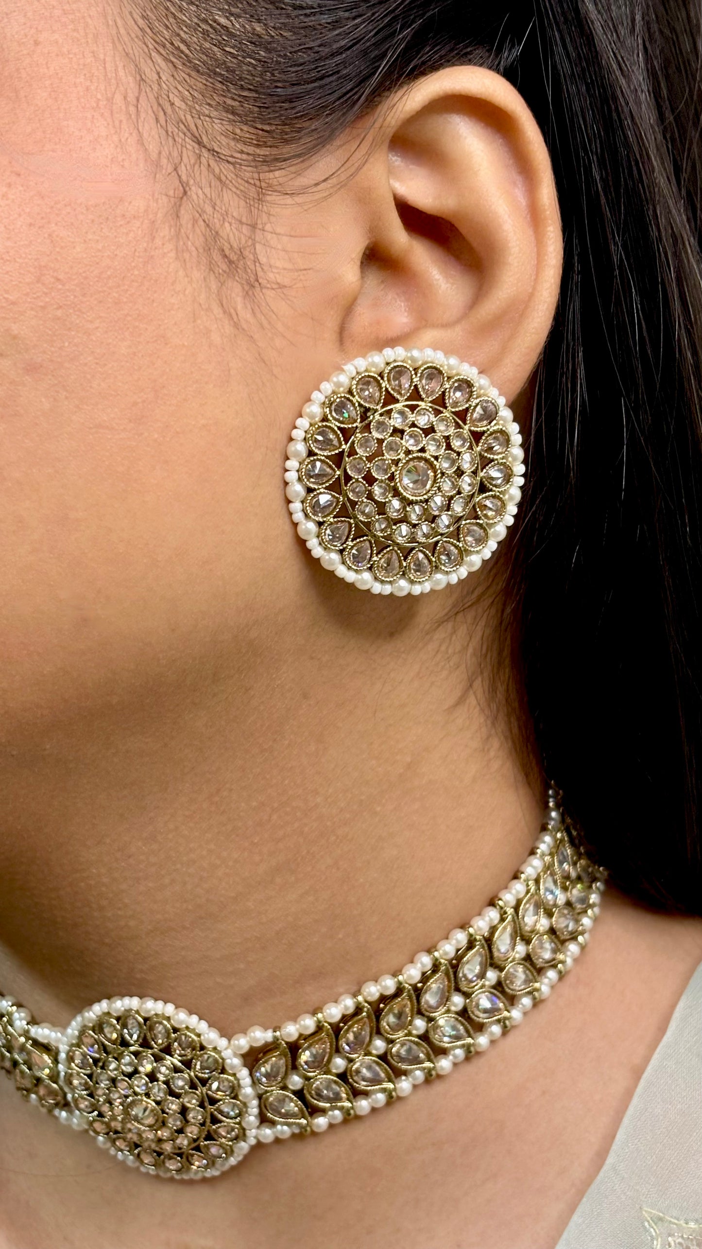 Timeless Beige & Kundan Choker Set with White Beads