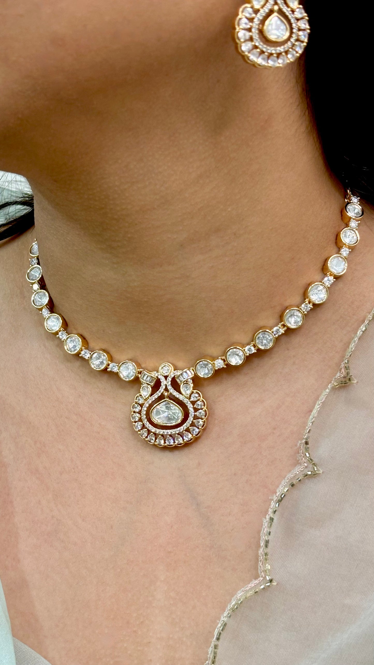 Elegant Plain Polki Necklace Set