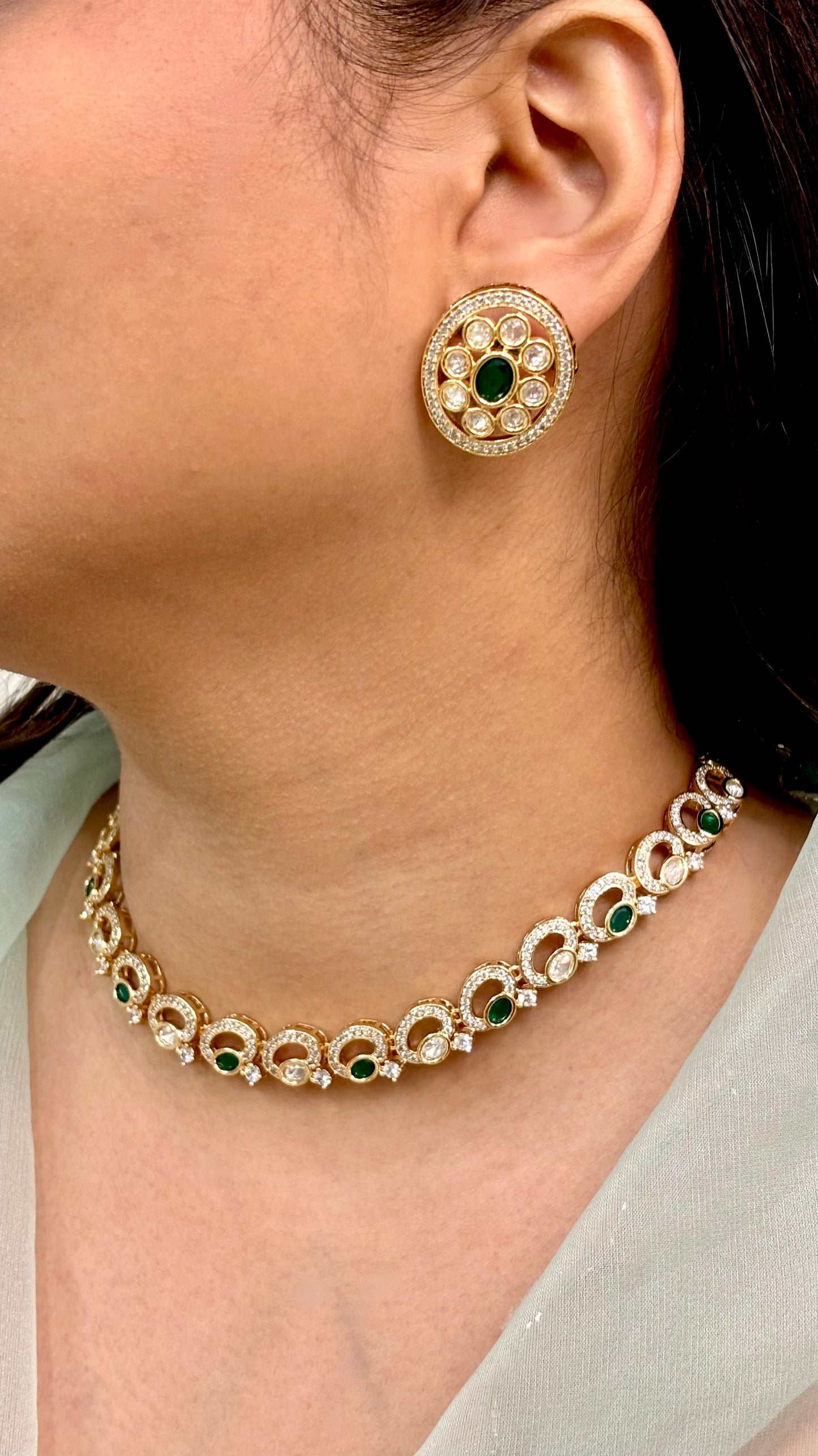 Delicate Emerald Charm Kundan Choker