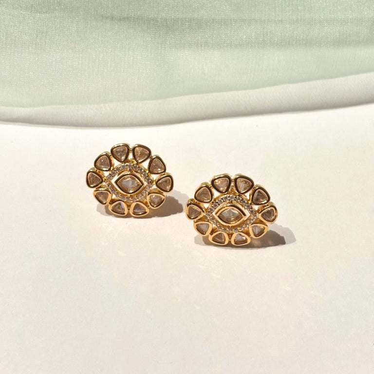 Ruhani plain kundan studs
