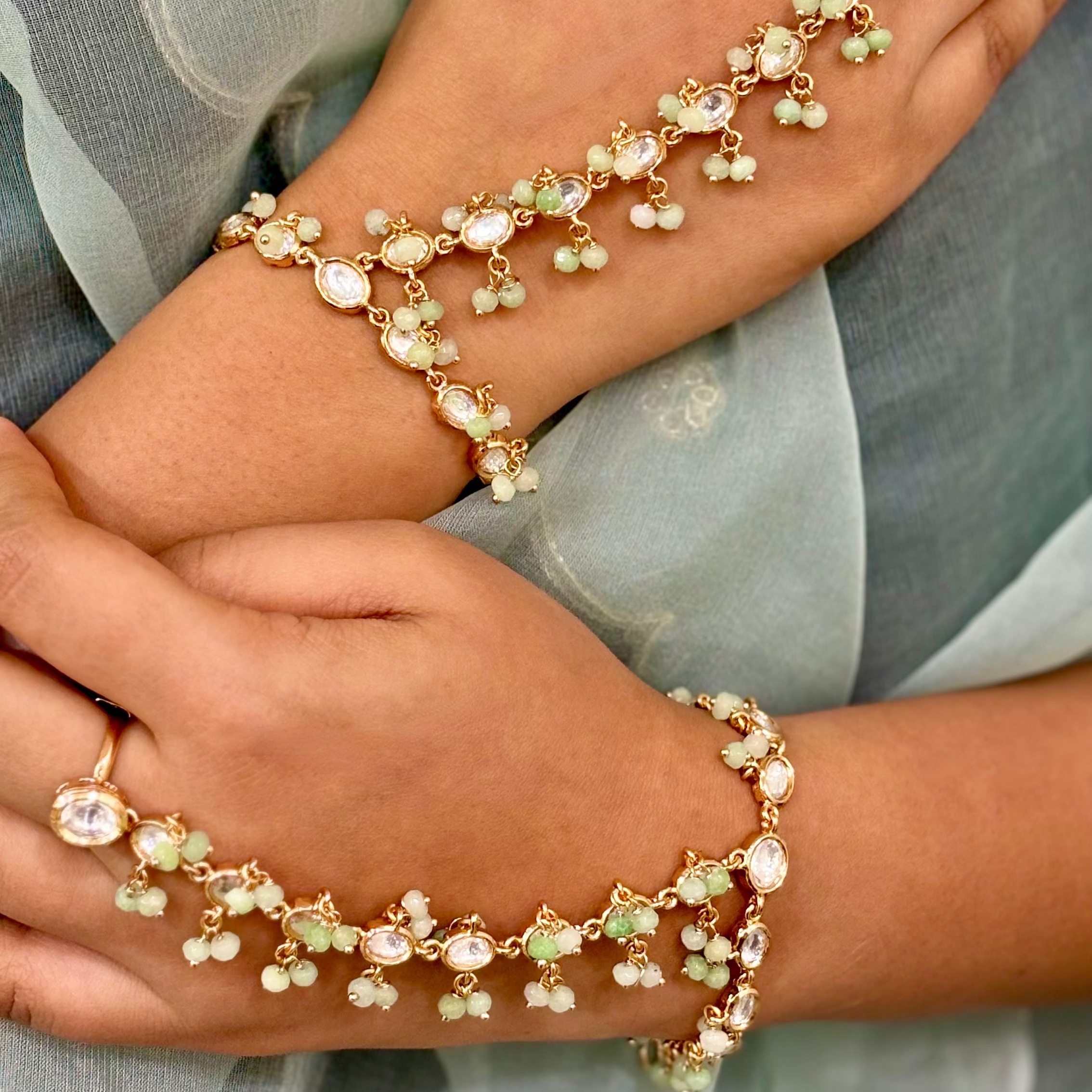 Floral Fantasy Kundan Haathphool