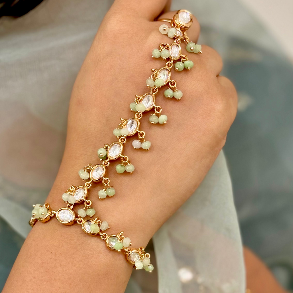 Floral Fantasy Kundan Haathphool