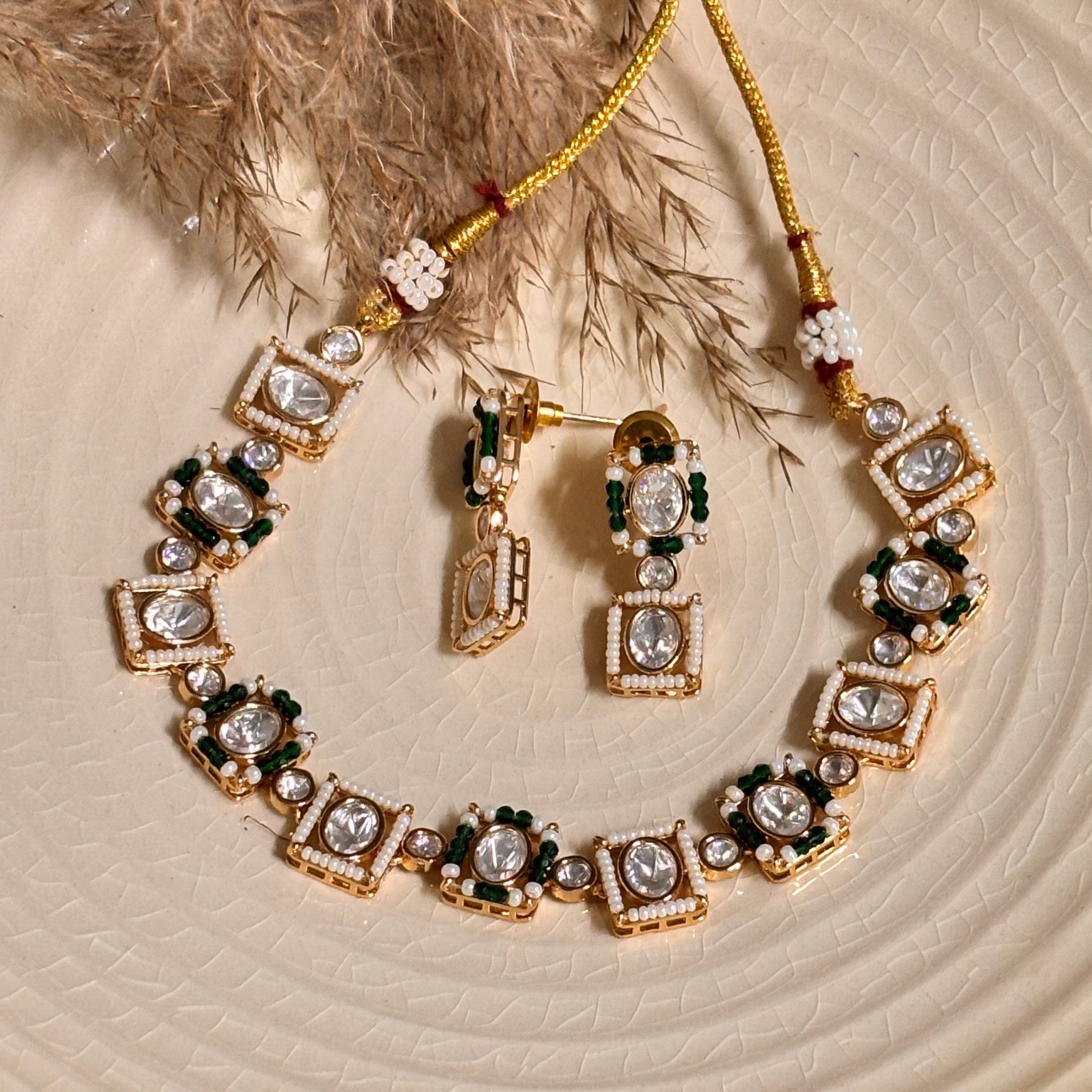 Delicate Jade & White Polki Necklace Set
