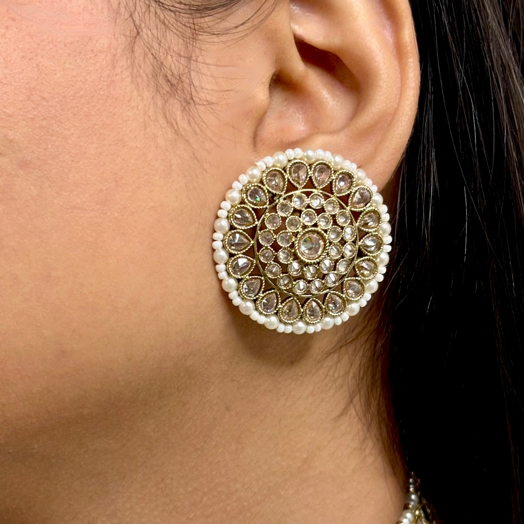 Timeless Beige & Kundan Choker Set with White Beads