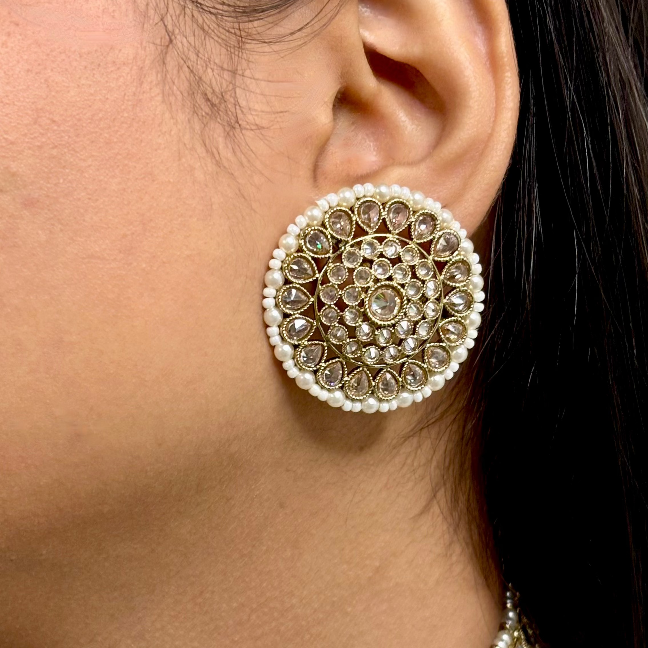 Timeless Beige & Kundan Choker Set with White Beads