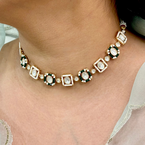 Delicate Jade & White Polki Necklace Set