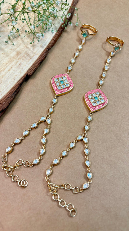 Vintage Radiance Kundan Haathphool