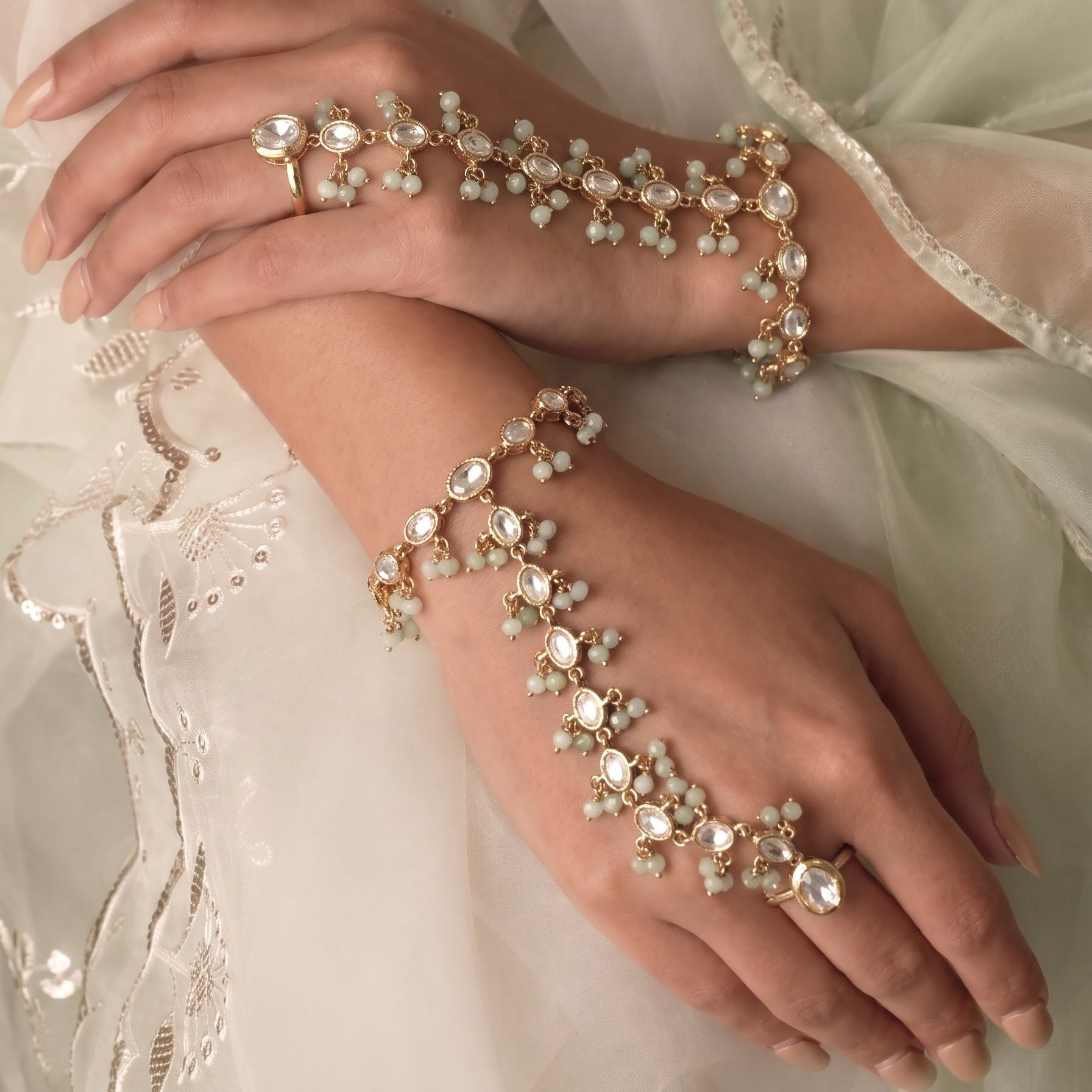 Floral Fantasy Kundan Haathphool