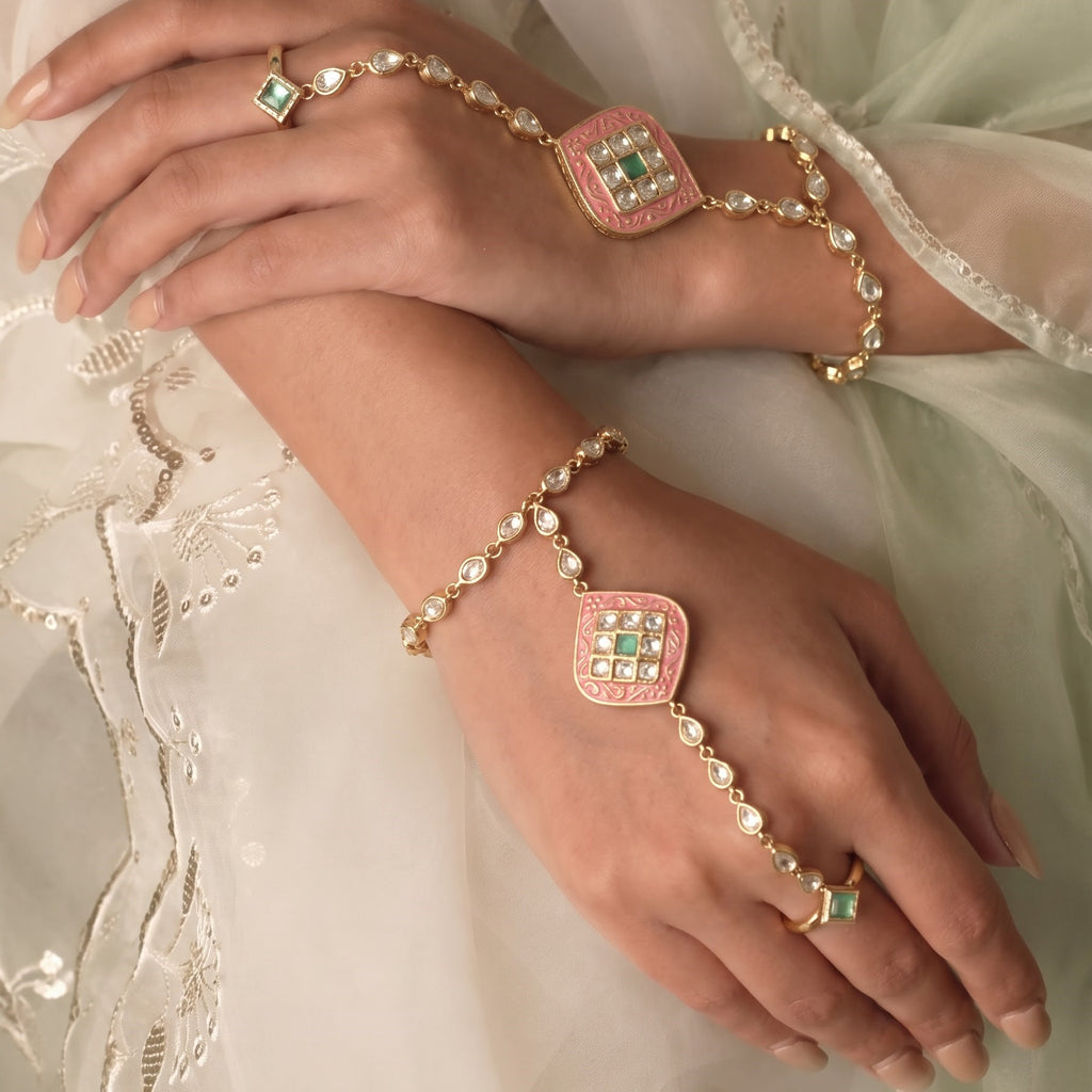 Vintage Radiance Kundan Haathphool